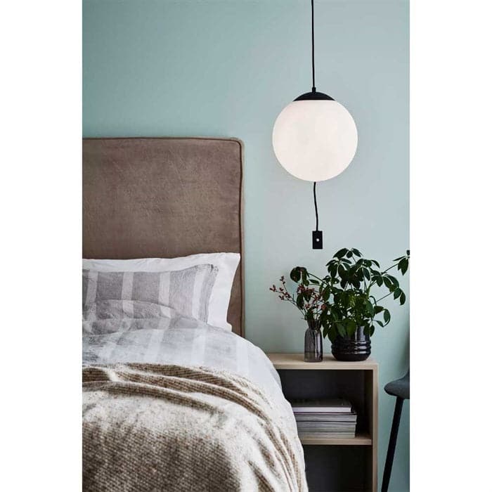 Loftlampe Here Sort/Hvid