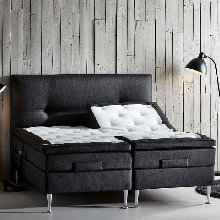 Sengegavl 160 cm med to Knapper