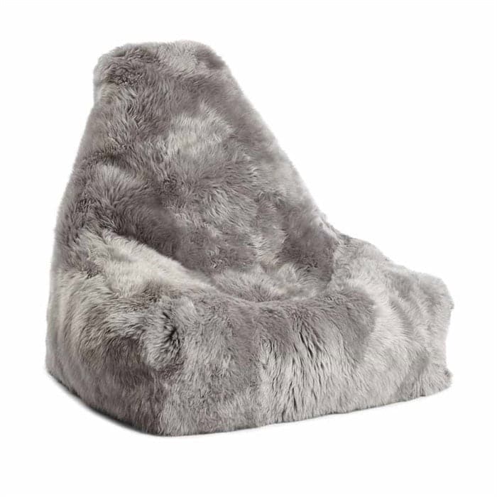 Sækkestol med ryglæn i langhåret lammeskind -Light Grey